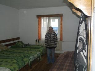 Boschetarii care dorm la hotel