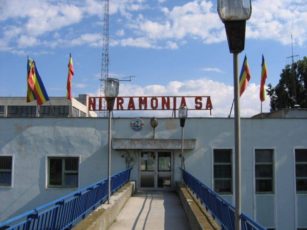 Femeile din industria făgărăşeană iau prime de 8 Martie
