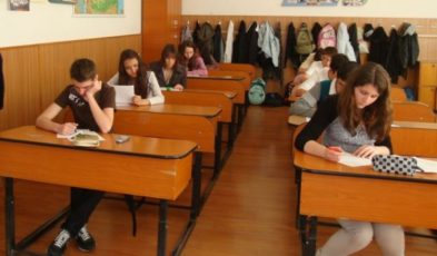 A început Evaluarea Naţională