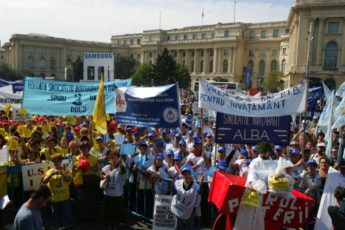 Dascălii făgărăşeni merg la proteste în capitală