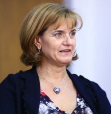 Mai multe ore de sport pentru elevi?