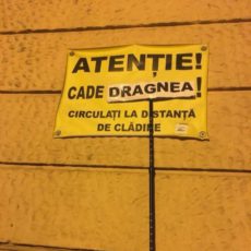 Noi proteste la Brașov, în țară și diaspora: „Ei ca hoții, noi cu toții”