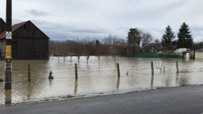 Încă două școli închise în Țara Făgărașului, din cauza inundațiilor