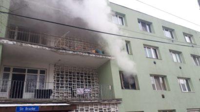 Incendiu, la Brașov. 20 de oameni au fost evacuați