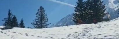 Femeie rănită după ce a alunecat pe zăpadă în Munții Făgăraș. Salvamont intervine de urgență