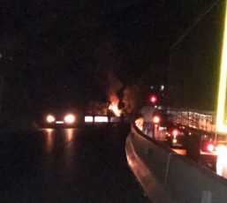 Mașină făcută scrum în trafic, pe DN1