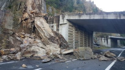 VIDEO | Căderi de piatră pe Transfăgărășan