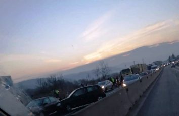 Ciocnire în lanț, pe DN 1