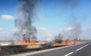 Atenţie la arderile de mirişti şi vegetaţie uscată!