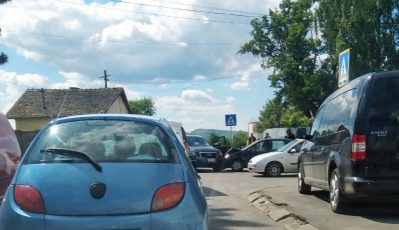 S-au ciocnit în intersecție