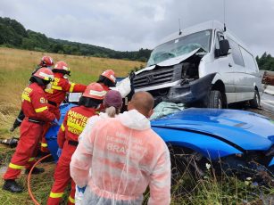 FOTO | Accident teribil la Perșani: 5 victime, dintre care una în stare gravă