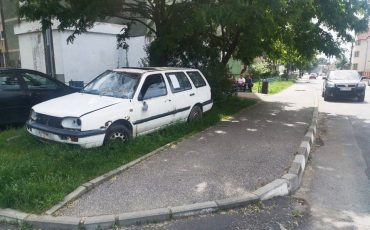 35 de mașini, ridicate de Poliția Locală Făgăraș
