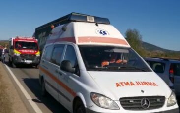 Protest pe termen nelimitat al salariaţilor de la Ambulanţă