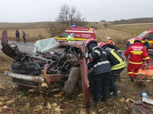 FOTO | Accident groaznic între Părău și Veneția: 2 persoane, declarate decedate