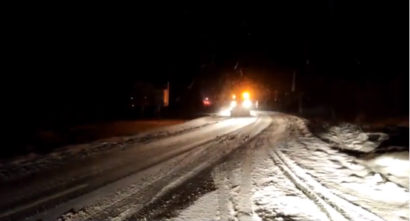 Peste 1.000 de tone de material antiderapant, împrăștiate noaptea trecută