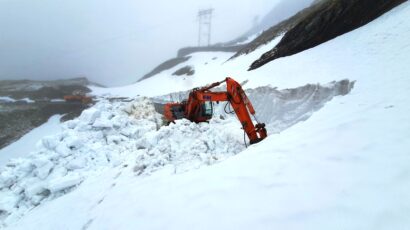 VIDEO | Zăpada nu se dă dusă de pe Transfăgărășan
