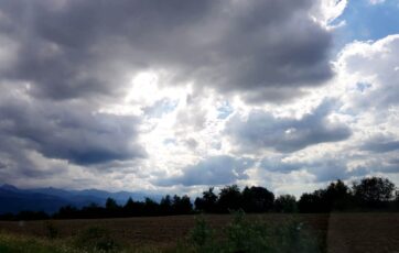 Vă era dor? Revin ploile pentru câteva zile