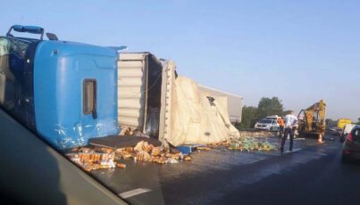 Un șofer de TIR și-a pierdut viața după ce a lovit un cap de pod
