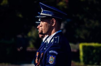 Se caută polițiști, jandarmi și pompieri. Peste 2.500 de posturi, scoase la concurs