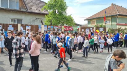 Elevii Colegiului Doamna Stanca au serbat Ziua Europei (foto&video)