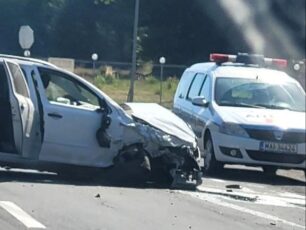 Accident rutier la Perșani. 10 persoane se aflau în mașinile implicate