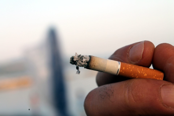 Se scumpesc țigările! Vor fi taxate și cele electronice pentru vaping
