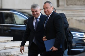 Ciucă și Bode, pe urmele lui Dragnea. PNL vrea să reducă la tăcere cetățenii