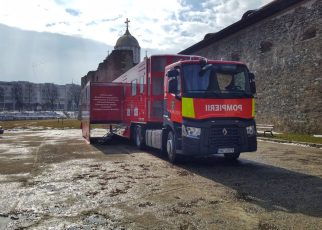 Cursuri de pregătire în caravana SMURD, la Făgăraș, pe 1 aprilie