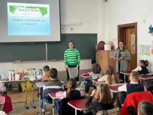 „Patrula de reciclare” la Școala Gimnazială „Ovid Densusianu”, în Săptămâna Verde