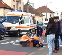 Un șofer de 84 de ani a provocat un accident rutier în Sibiu, rănind un adolescent de 16 ani