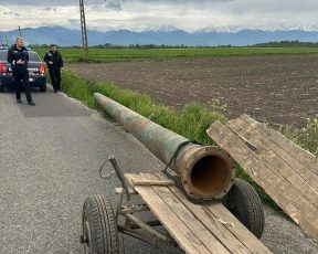 Conductă furată de pe platforma fostului Combinat Chimic. Hoții au fost prinși de polițiștii locali