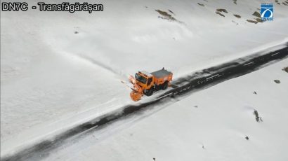A început deszăpezirea pe Transfăgărășan. Când se deschide drumul