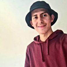 Făgărășeanul Fabian Velicea a creat „profesorul online”, care folosește inteligența artificială