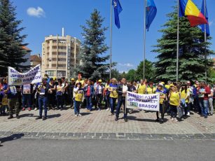 Greva nu se încheie. Profesorii au refuzat oferta lui Nicolae Ciucă