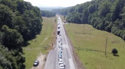 Mașini blocate în trafic pe DN1, la Perșani, din cauza lucrărilor. Coloana depășește 5 km