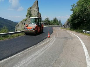 Se asfaltează pe Transfăgărășan