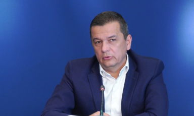 Începe construcția Autostrăzii Sibiu-Făgăraș. S-a semnat contractul pentru primul tronson: Arpașu de Sus-Sâmbăta de Jos