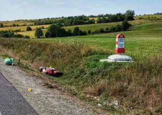 Un sibian „a zburat” de pe motocicletă, din cauza vitezei, la Perșani. Bărbatul a fost preluat de un elicopter SMURD