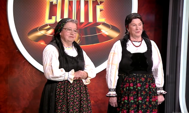 Două pensionare din Veneția de Jos au impresionat juriul de la „Chefi la cuțite” cu o ciorbă de salată și un papricaș