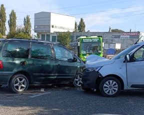 Persoană rănită într-un accident rutier, la pasarela de la UPRUC