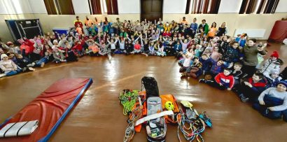 Salvamontiștii brașoveni, ateliere de lucru cu 500 de elevi de la Colegiul Național „Radu Negru”