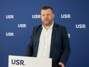 Publicitate electorală | Cosmin Poparad are soluții pentru problemele din Făgăraș: extinderea transportului public din municipiu, centru pentru victimele violenței domestice, servicii pentru cetățeni