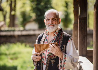 Damian Drăghici sărbătorește Ziua Iei în Făgăraș