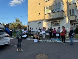 Zeci de făgărășeni au protestat împotriva cruzimii față de animale
