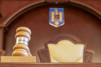 CCR solicită renumărarea voturilor de la prezidențiale - Digi24 și Agerpres