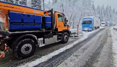 Ninsoarea a afectat 5 sectoare de drum din județ