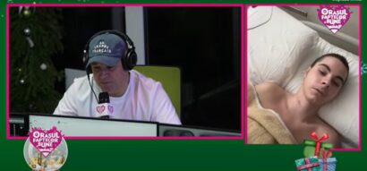 Elevii CN „Doamna Stanca” donează banii strânși la Târgul de Crăciun pentru Toni, un caz umanitar din „Orașul faptelor bune”