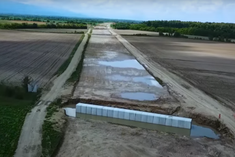Inundațiile au cauzat probleme pe șantierul Autostrăzii Sibiu - Făgăraș