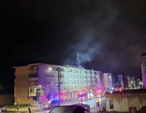 Incendiu la un bloc de pe strada Tăbăcari din Făgăraș