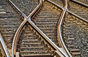 Tren blocat la Rupea din cauza unui macaz defect